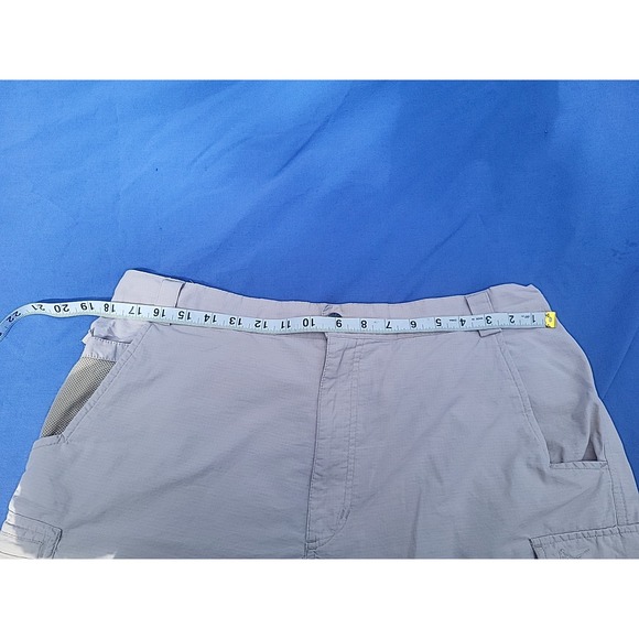 REEL LEGENDS Men's Size Large Beige Nylon Performance Shorts Cargo Fishing - Picture 7 of 12